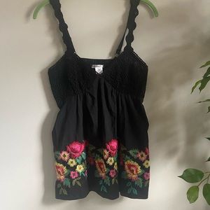 Esley floral embroidered tank sz S